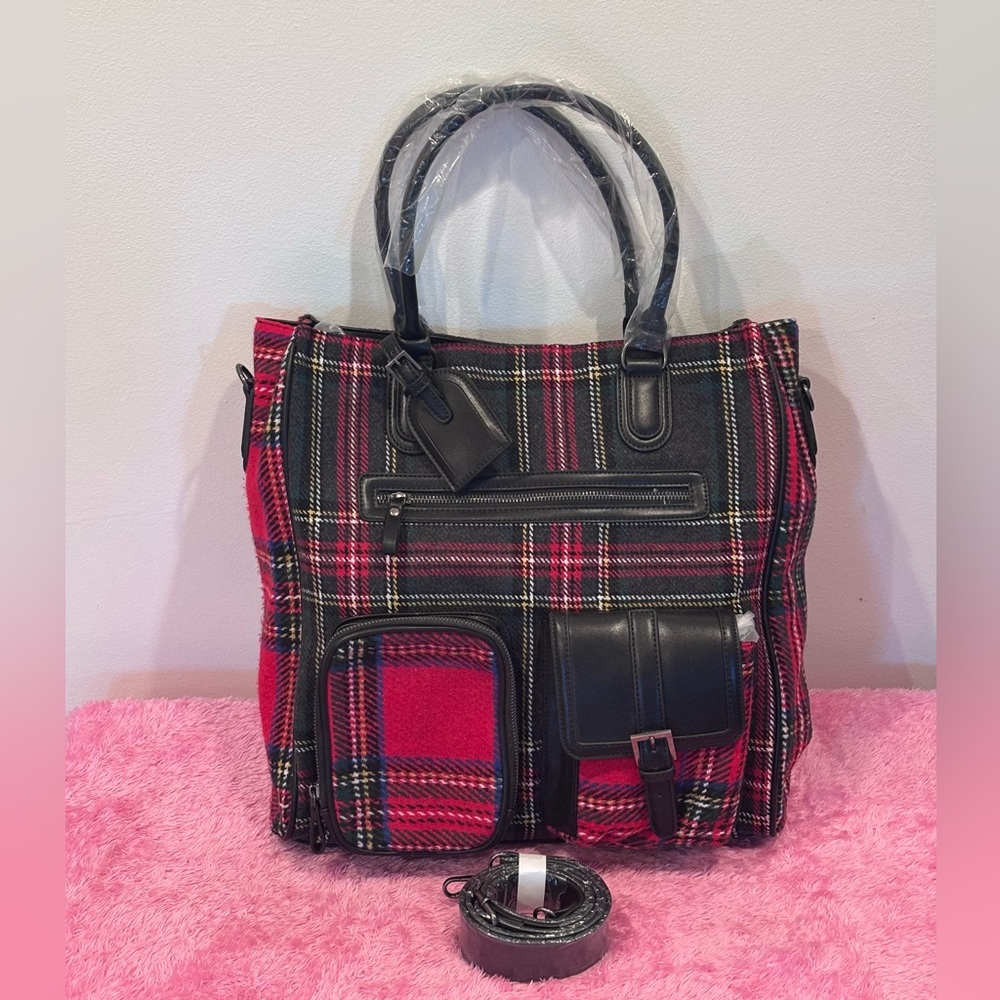 Current Mood Dolls Kill That’s What You Get Shoulder Bag Red Black Plaid
